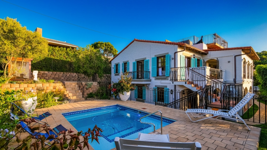 6 Bedroom Property for Sale in Kingfisher Creek Western Cape